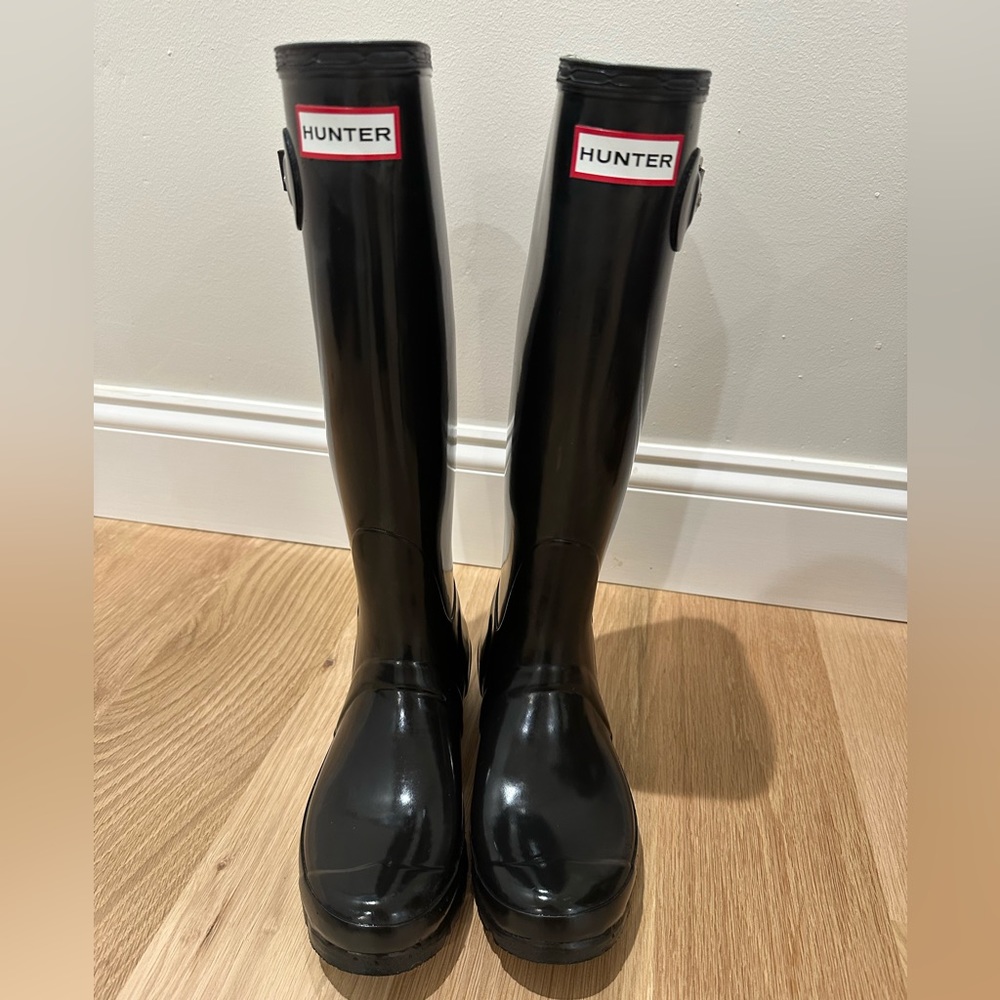 Black Hunter boot size 7